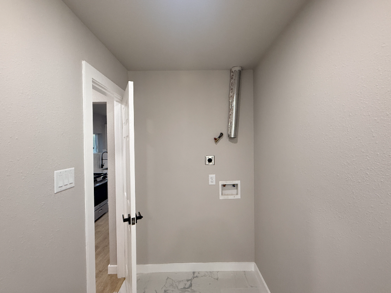 1519 Mckee St #5 - Photo 4 of 11