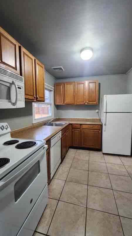 20 Sussex Dr - Photo 4 of 16