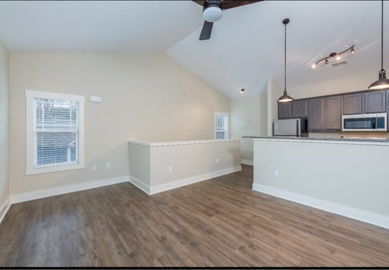 32 Plant Pl - Photo 4 of 37