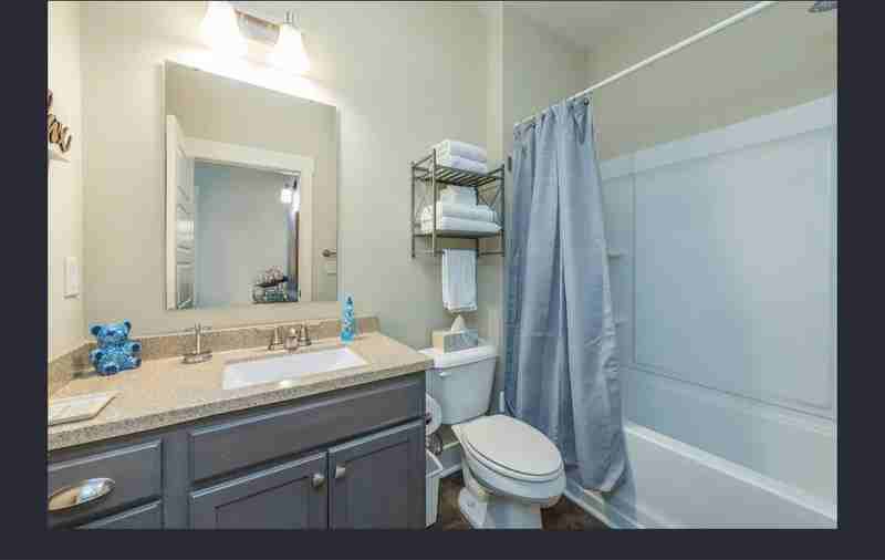 32 Plant Pl - Photo 7 of 37