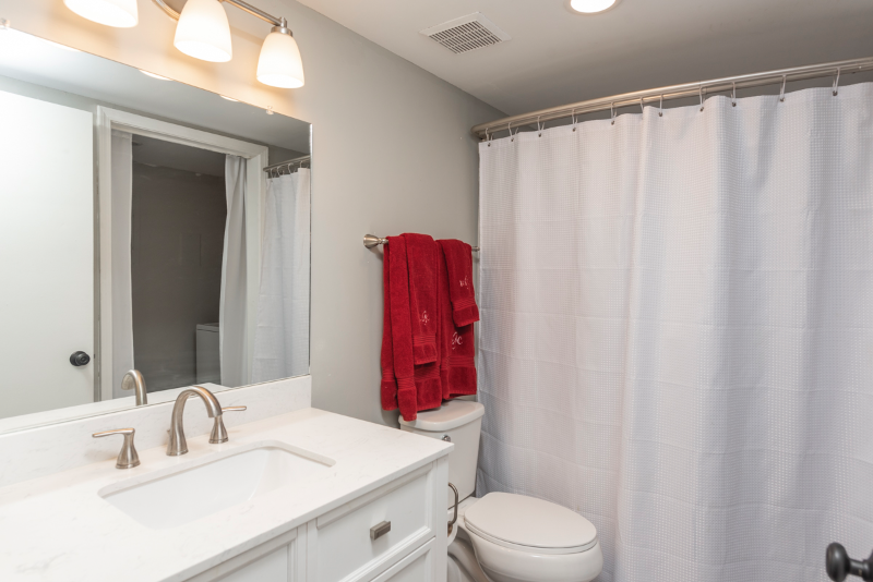 510 E Gillespie St #C15 - Photo 5 of 9