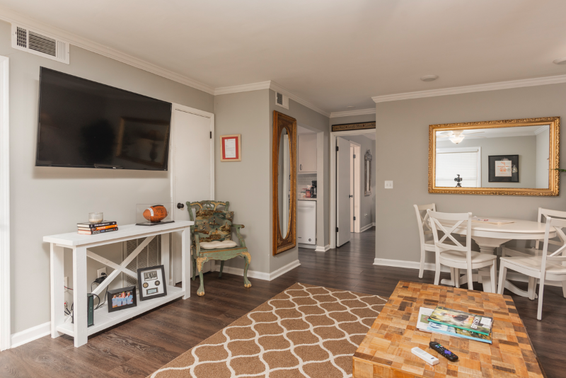 510 E Gillespie St #C15 - Photo 6 of 9
