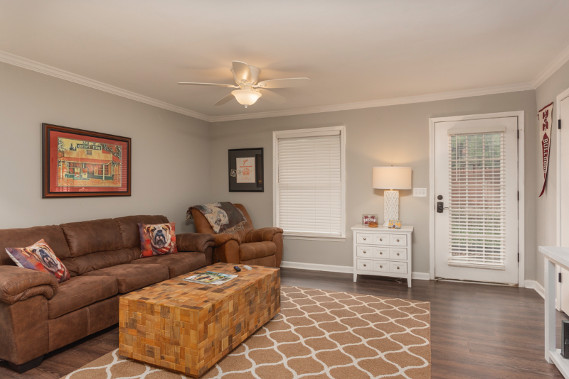 510 E Gillespie St #C15 - Photo 7 of 9