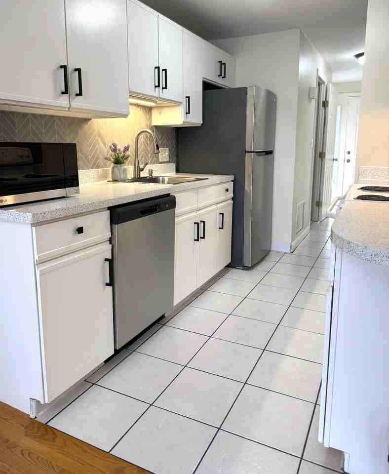 15 Lordvale Blvd - Photo 4 of 14