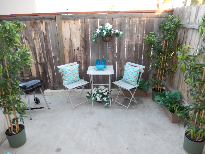 1030 Agate St - Photo 7 of 9