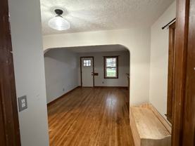 320 Rosslyn Ave - Photo 1 of 1