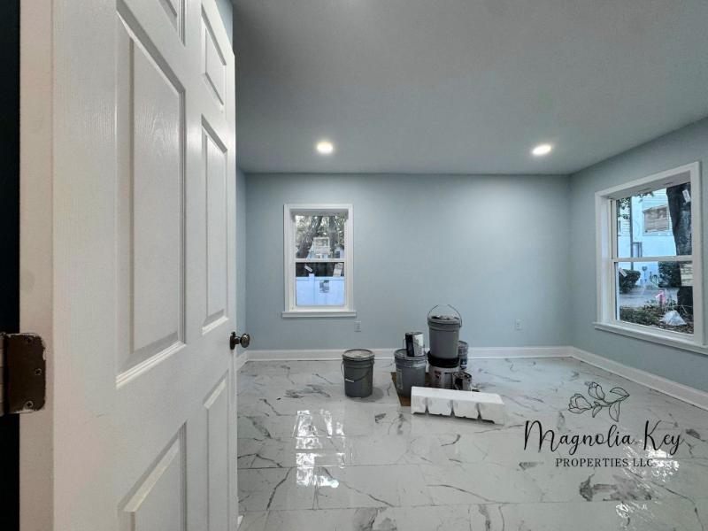 403 73rd Ave N #C - Photo 7 of 17