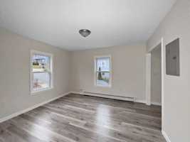 featured image of 8 Varnum St #10