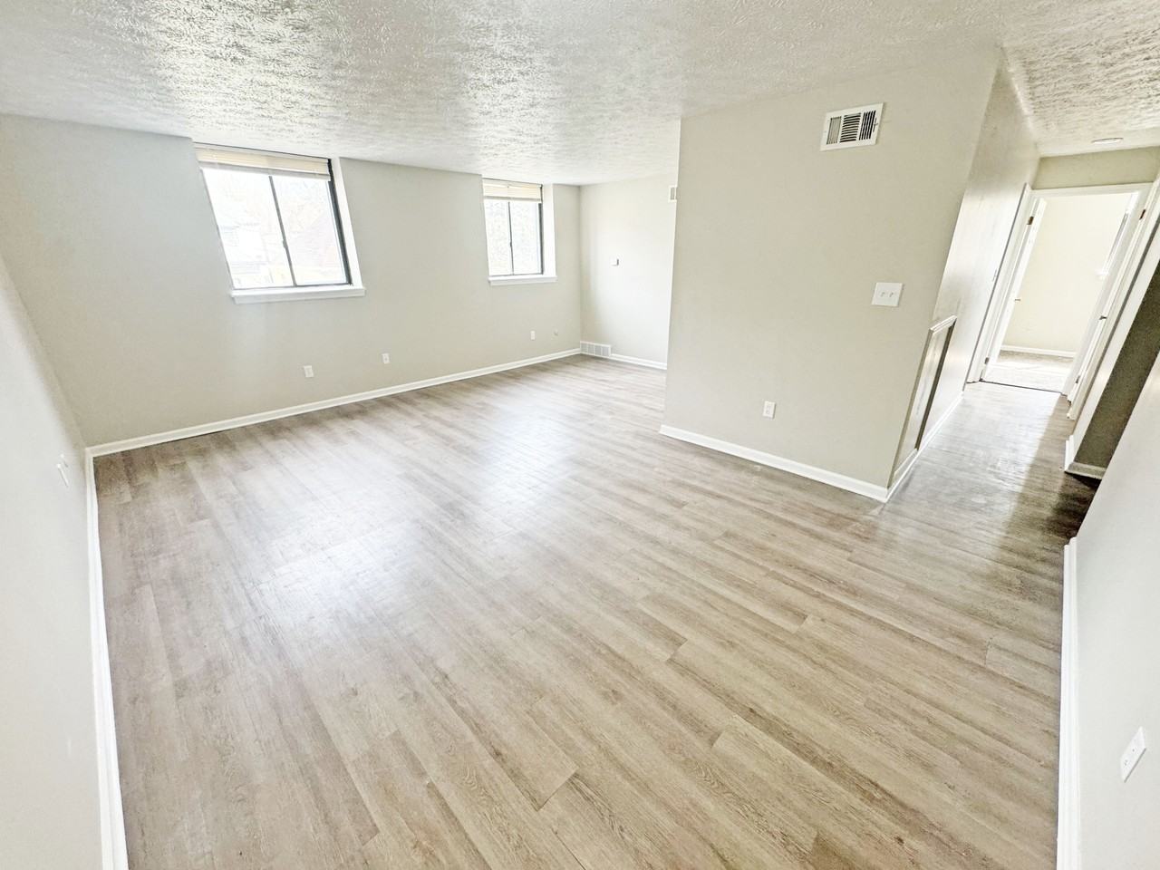 633 Orchard AvenueApt. 10 #10 - Photo 3 of 14