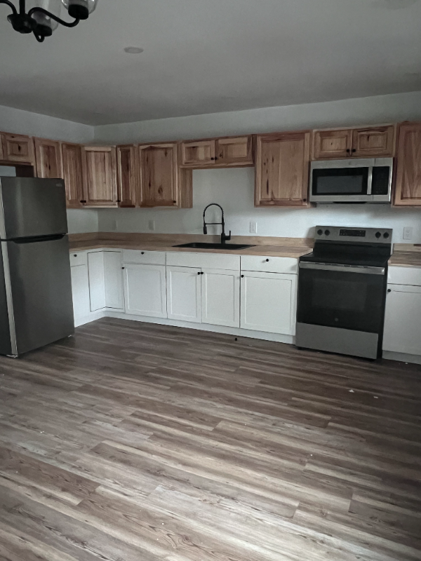672 Main Rd N #3 - Photo 6 of 7