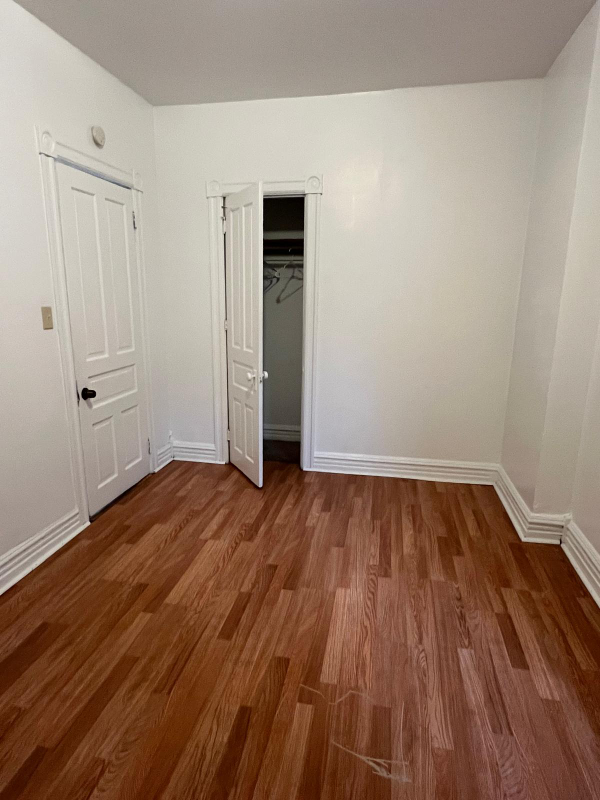 527 W Tilghman St - Photo 3 of 14