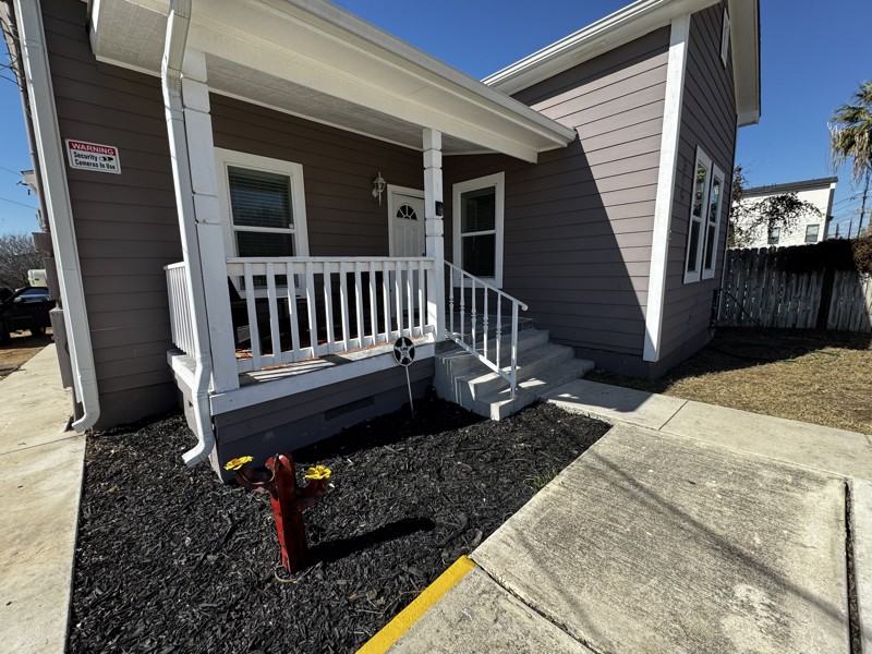 319 S Olive St #3 - Photo 4 of 25