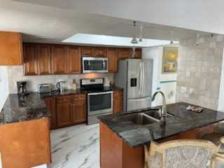 201 Sw 8th St - Photo 3 of 20