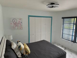 201 Sw 8th St - Photo 4 of 20