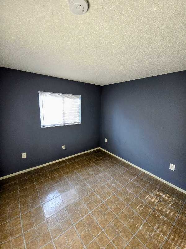 7239 Sky Ct - Photo 3 of 13