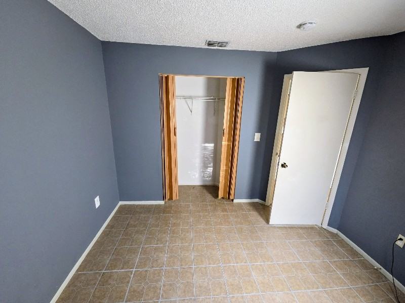 7239 Sky Ct - Photo 4 of 13