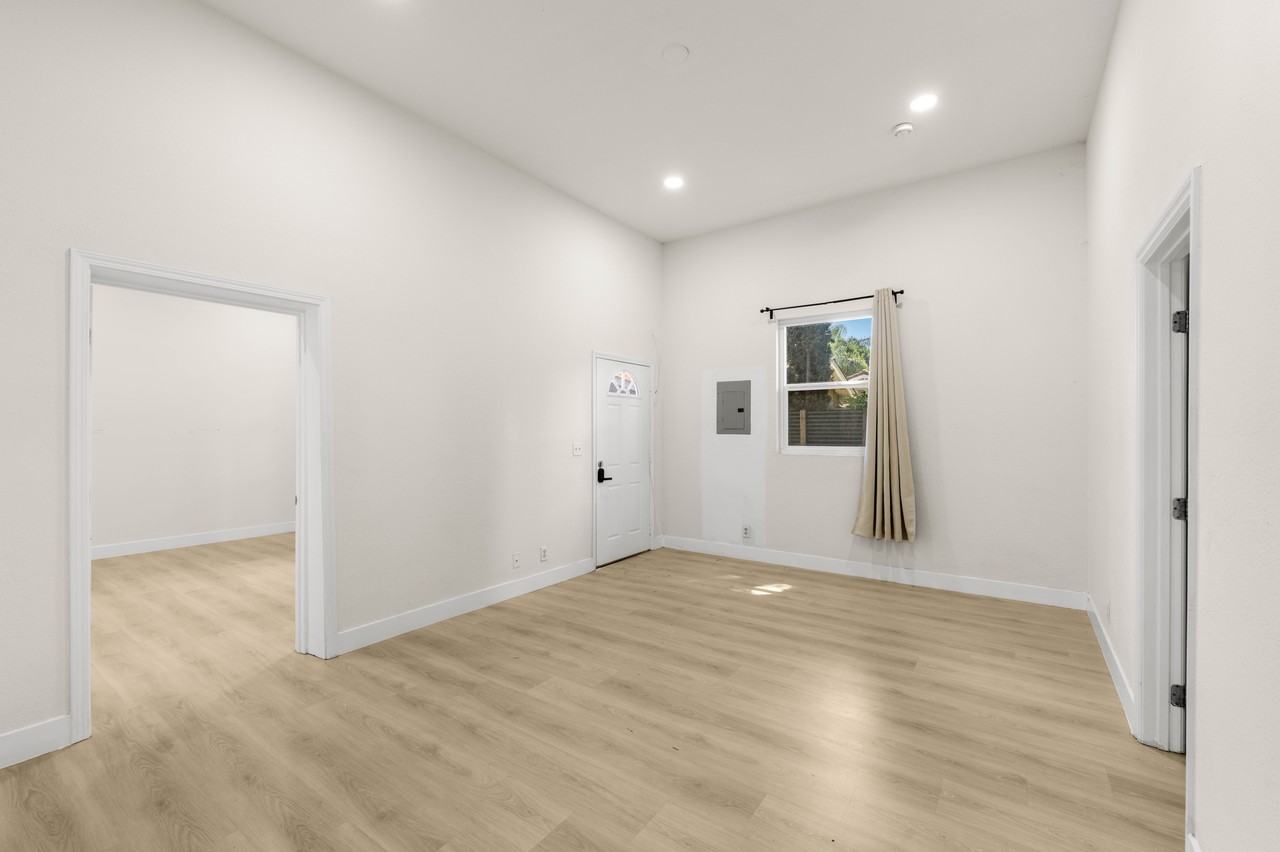 1331 S Park Ave #1333 - Photo 4 of 20