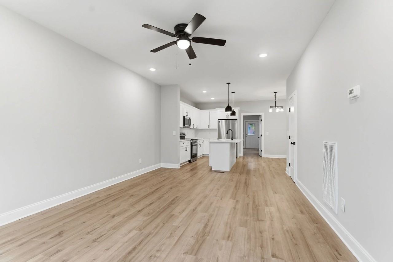 263 W Spring St - Photo 5 of 23