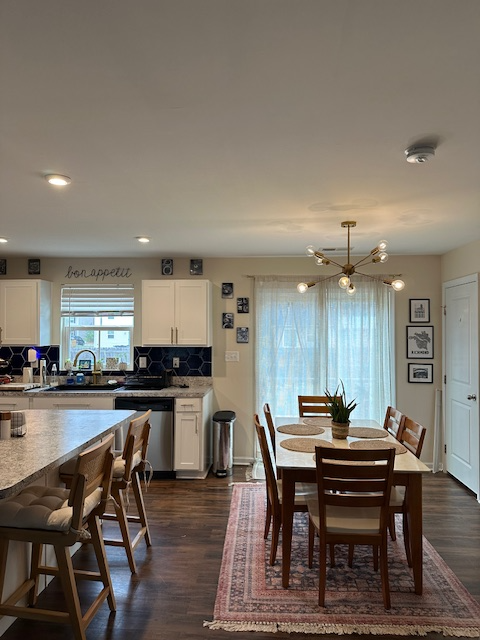 5505 Noble Ave - Photo 4 of 20