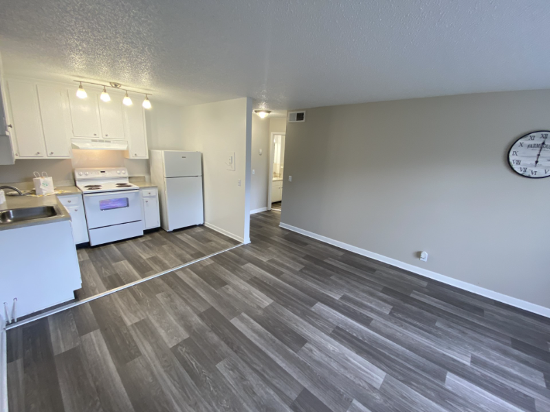 1005 Hickory Hill Ln #B207 - Photo 4 of 15