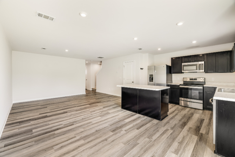 304 Sunnyview Dr - Photo 3 of 8
