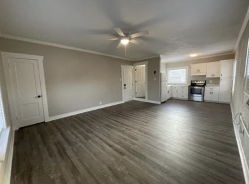 38 4th St Sw #C - Photo 3 of 10