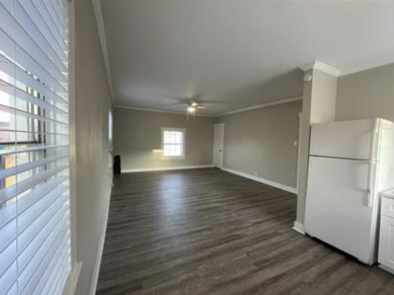 38 4th St Sw #C - Photo 7 of 10