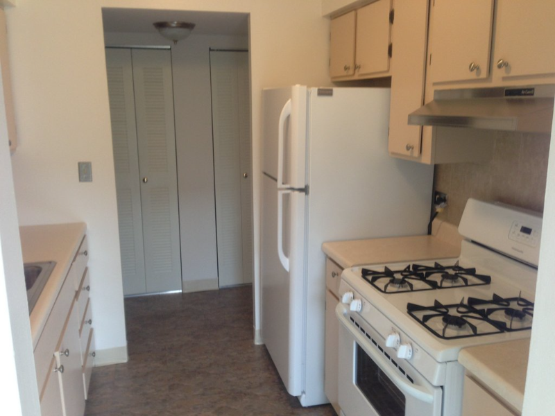 336 N Green Bay Rd - Photo 3 of 3