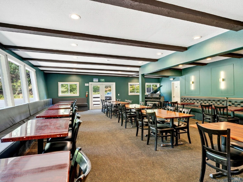 16451 Golf Rd - Photo 3 of 20