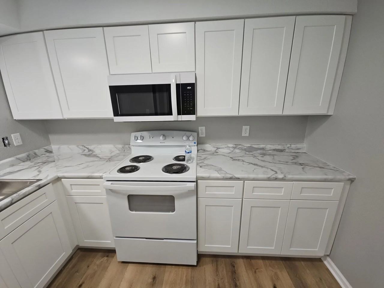 1062 Mace Rd - Photo 3 of 11