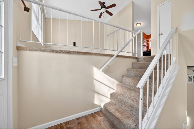 511 Chapparal Dr - Photo 2 of 20