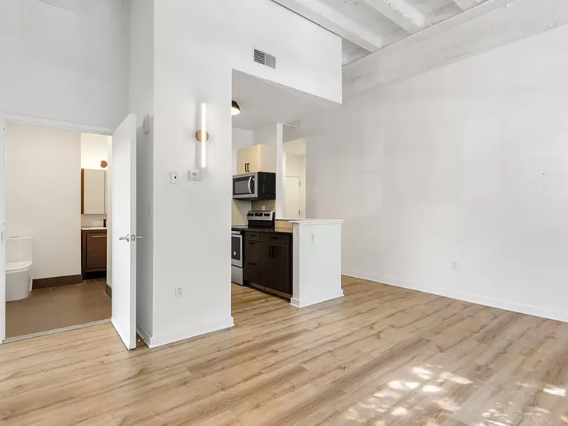 1101 N Hancock St #10 - Photo 3 of 14