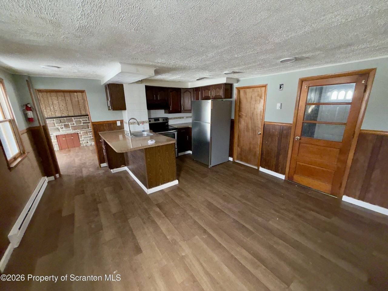 41 Drummond St - Photo 2 of 12