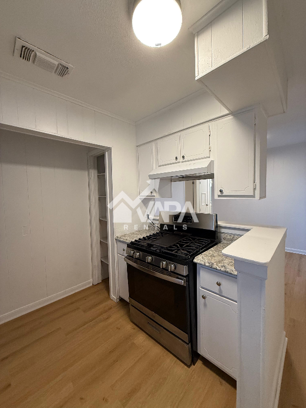 4926 Lark - Photo 5 of 16