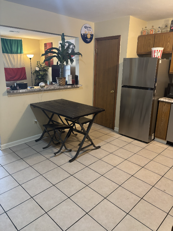 1513 Whitehall Blvd - Photo 6 of 9