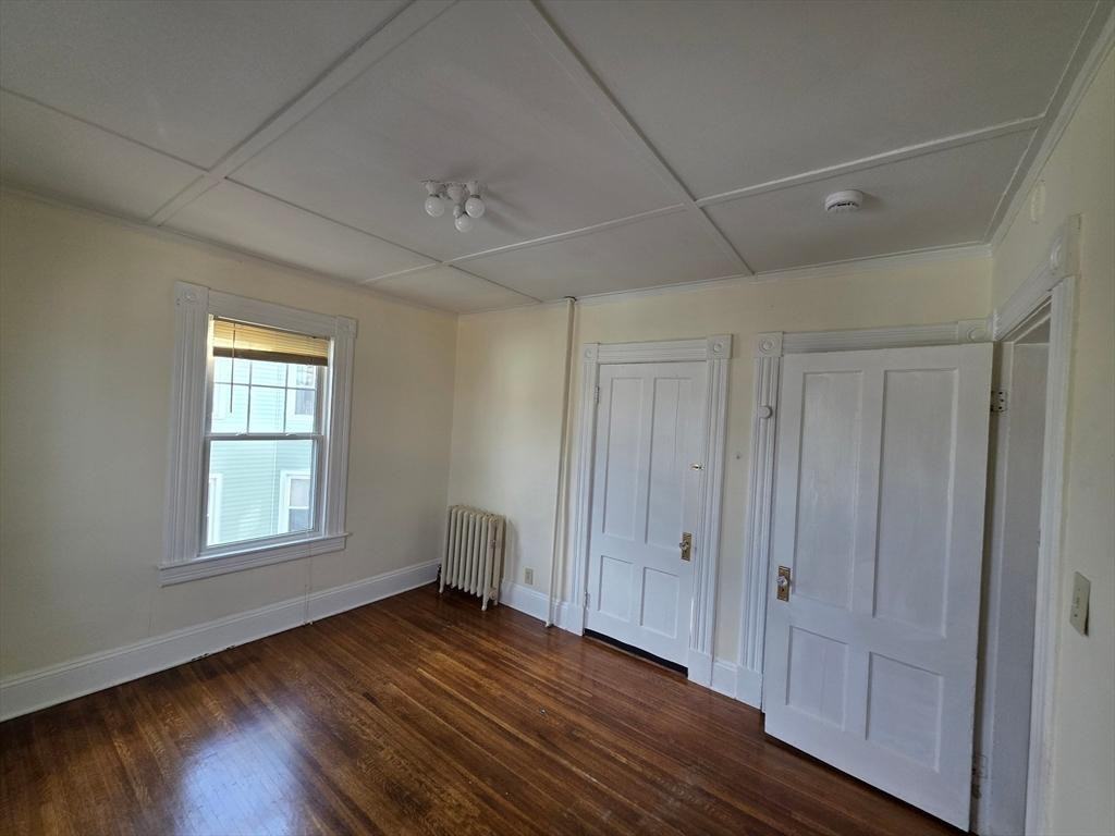 37 Chase Ave 2nd Fl - Photo 3 of 8