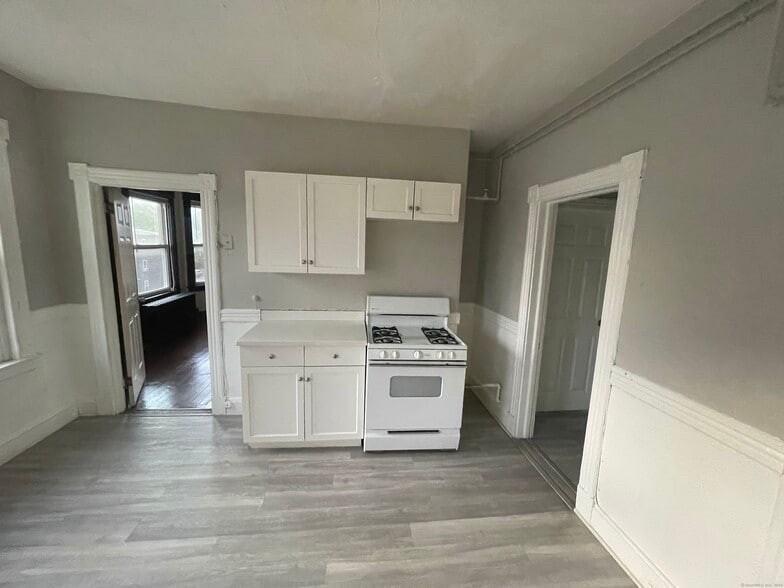 989 Capitol Ave #FL3 - Photo 4 of 8