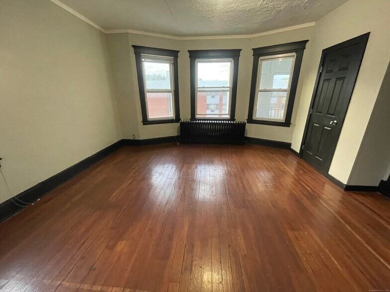 989 Capitol Ave #FL3 - Photo 6 of 8