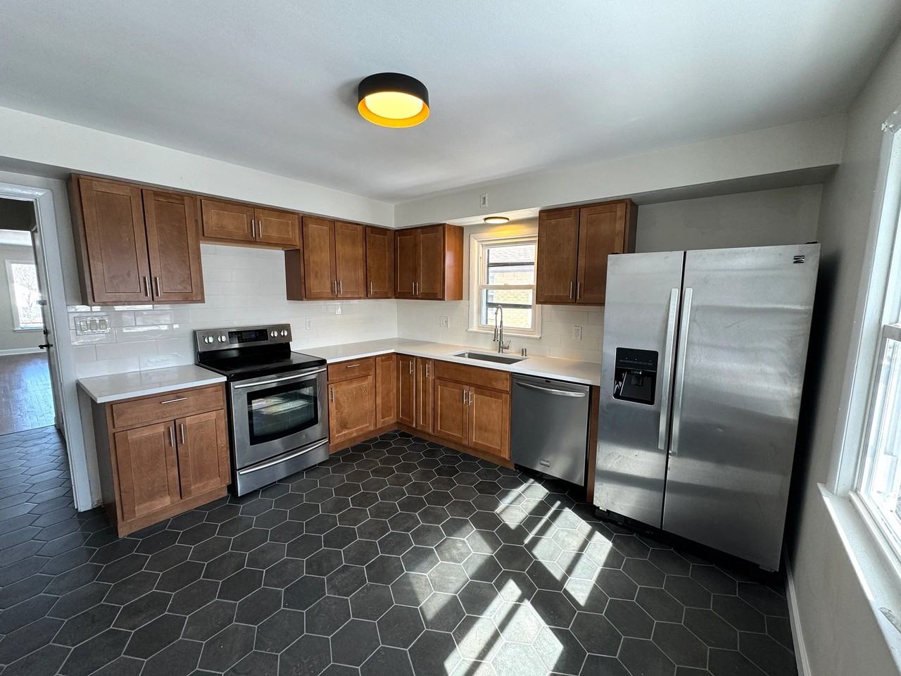 8627 W Burleigh St - Photo 2 of 10