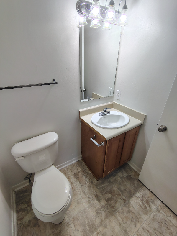 600 Reusens Rd #E52 - Photo 7 of 10