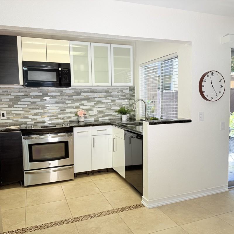 7980 Mission Center Ct #E - Photo 2 of 19