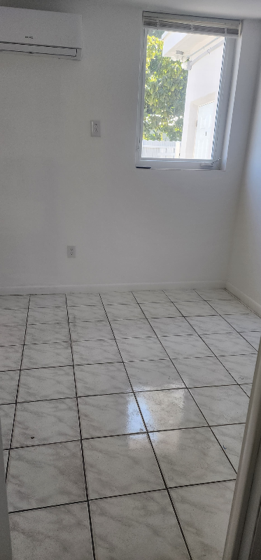 3248 Nwst - Photo 3 of 7