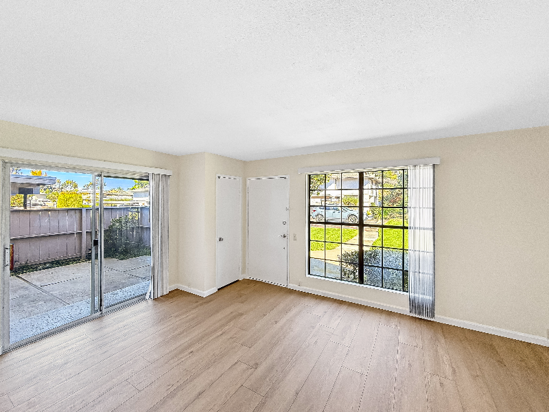 4360 Vision Dr - Photo 4 of 17