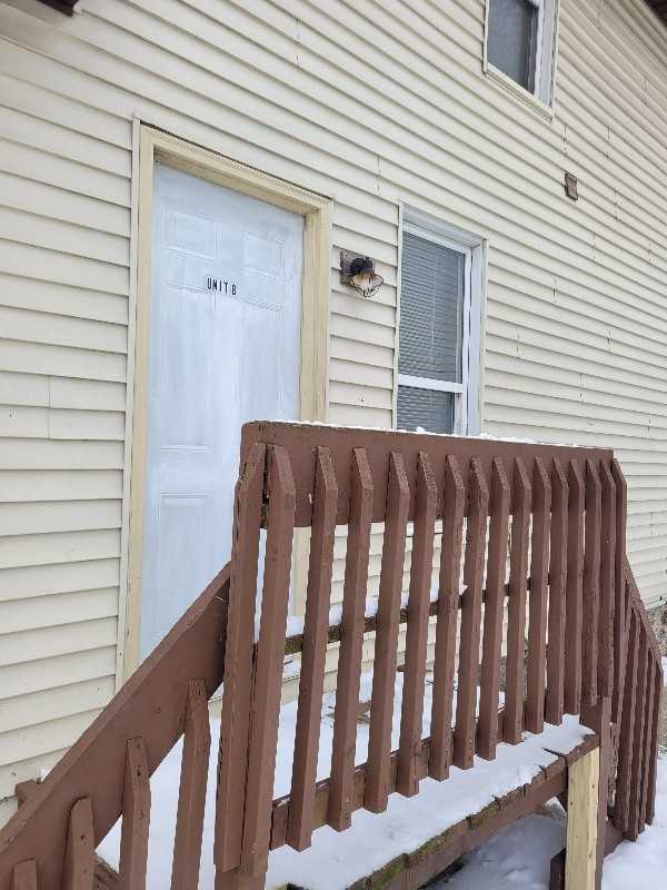 1010 N Pine St #B - Photo 2 of 11