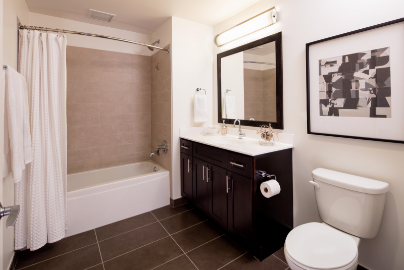 1220 N Wells St - Photo 4 of 7