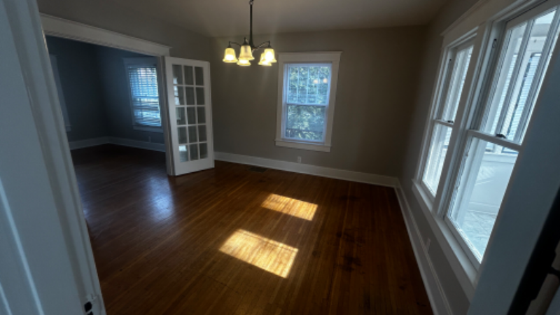 3010 Wentworth Ave - Photo 3 of 10