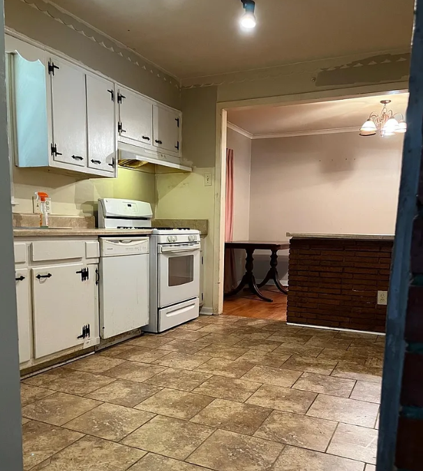 1939 Driftwood Ave - Photo 4 of 14