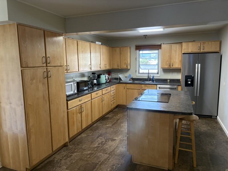 2318 Seaview Ave #B - Photo 6 of 40