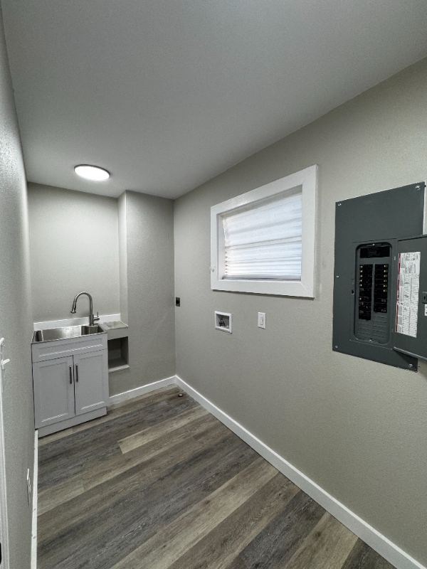 1728 General Pershing St - Photo 6 of 14