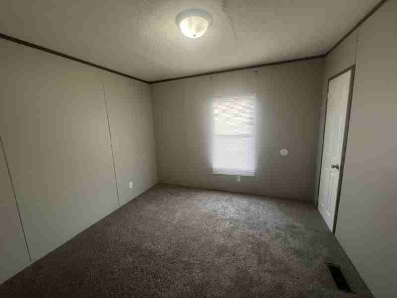 30 Locust St - Photo 5 of 8